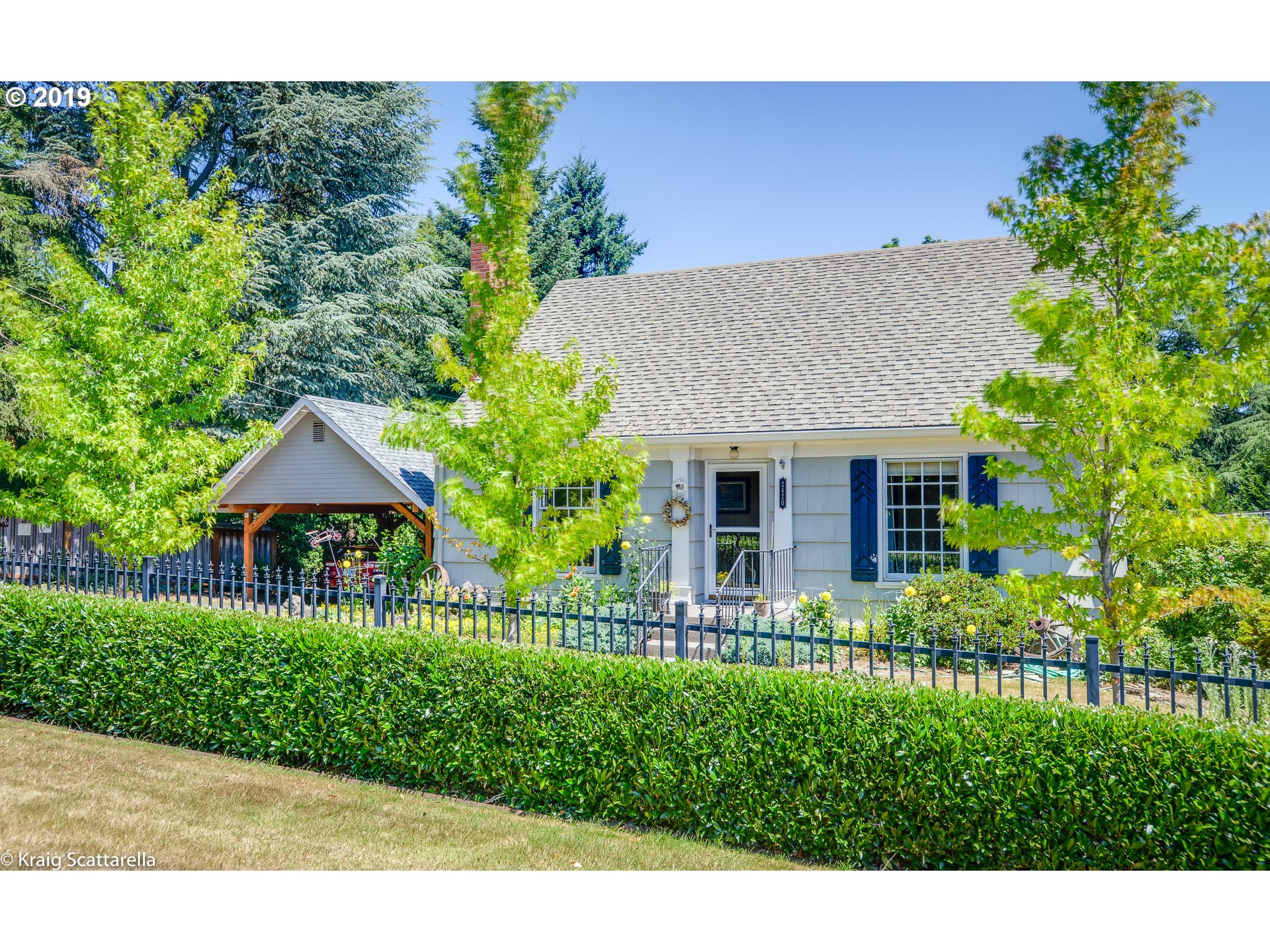 2420 SW CRESTDALE DR Portland Home Listings - The Rob Levy Team Real Estate